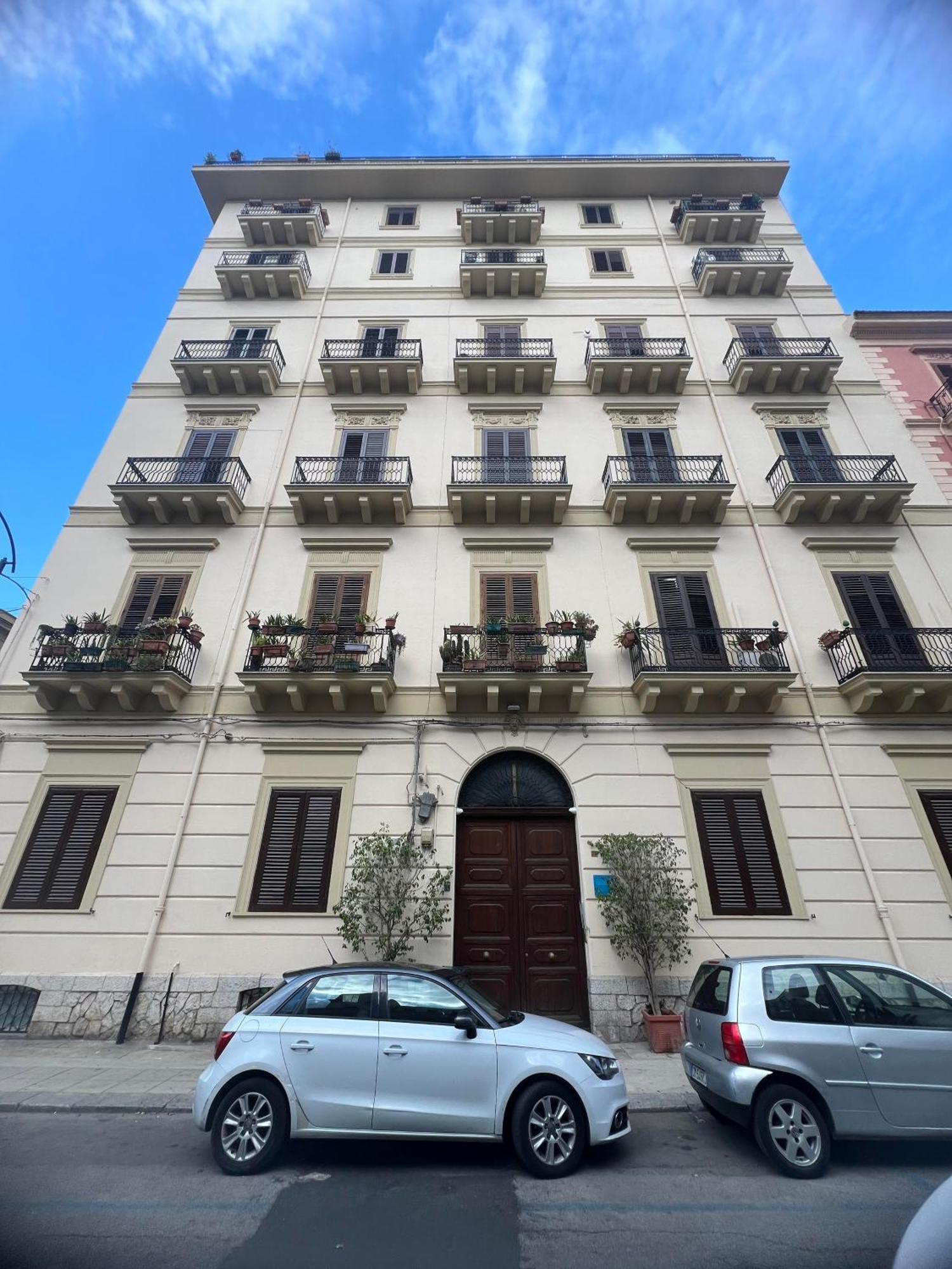 פלרמו Politeama Charming Apartment מראה חיצוני תמונה